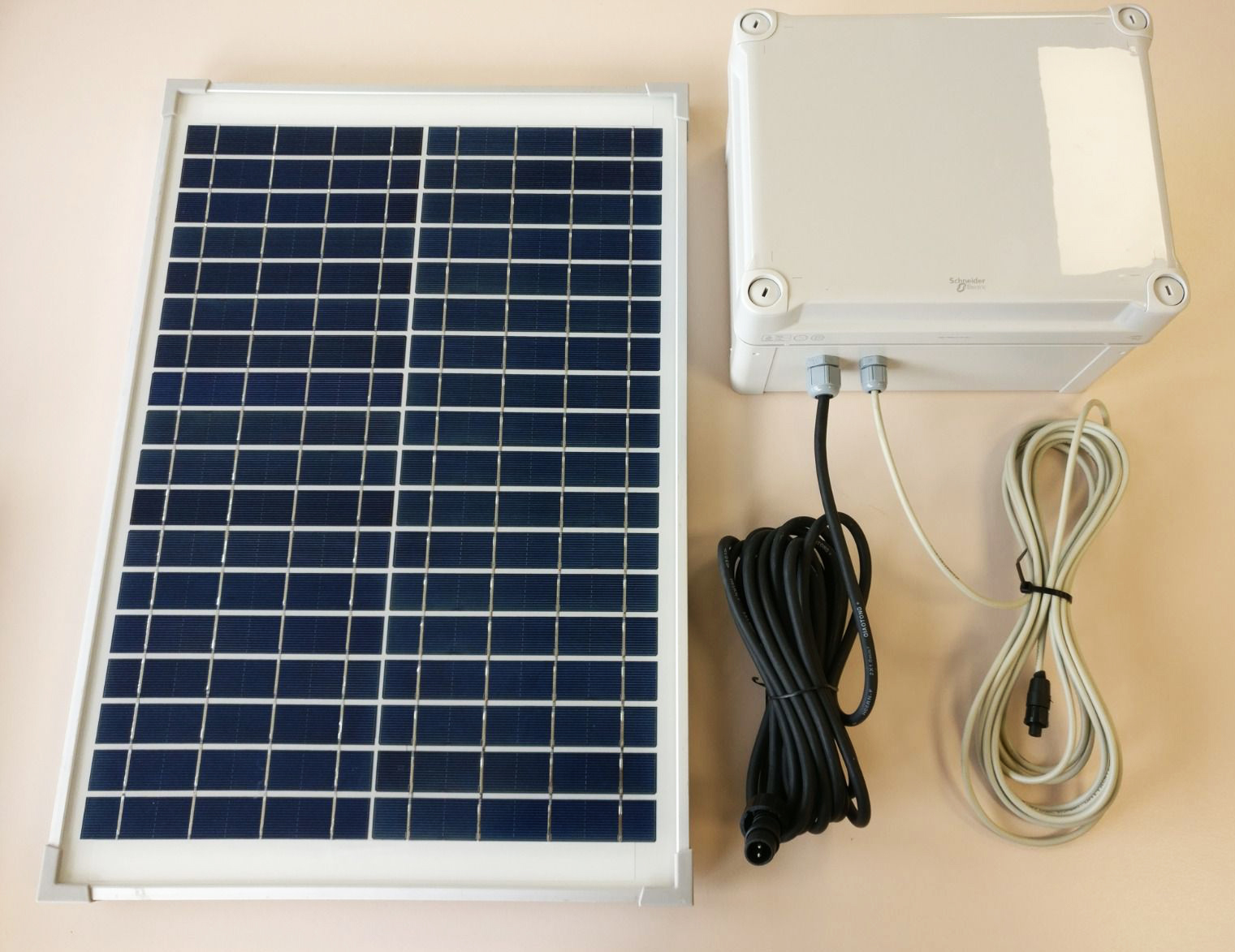 KIT DE ALIMENTACIÓN CON PLACA SOLAR APODEMUS SOLAR POWERKIT 20W 1