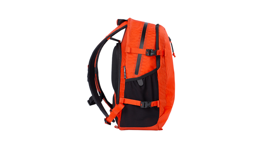 F-STOP MOCHILA GURU 24 L MAGMA PARA TORSO FEMENINO 3