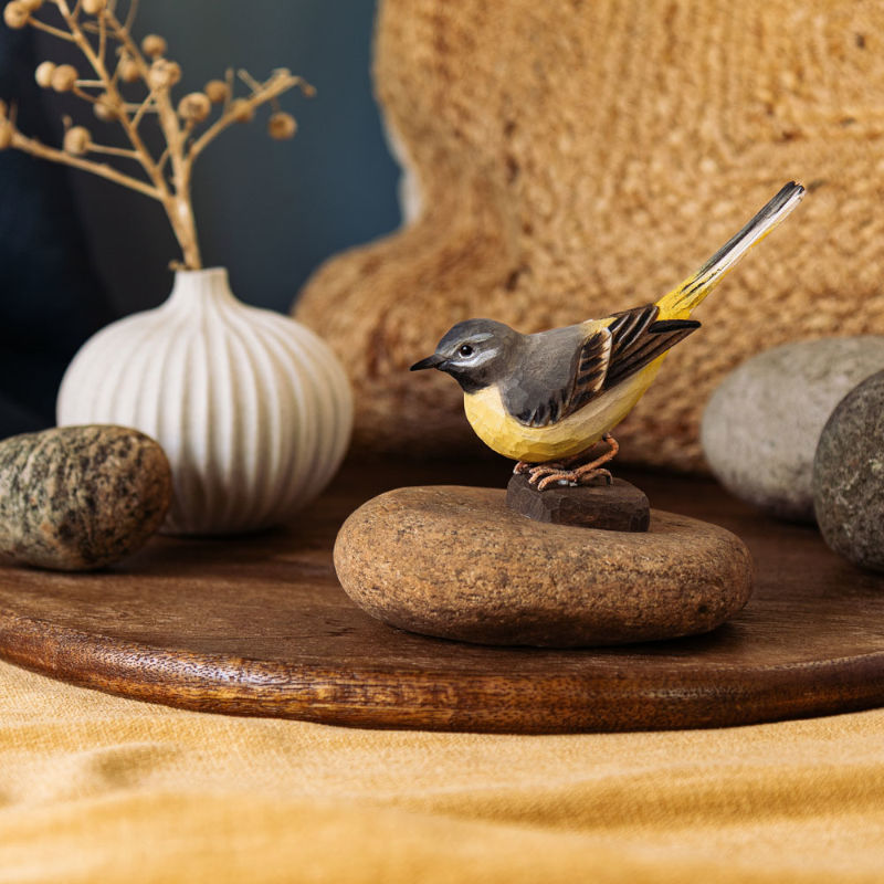 DECOBIRD FIGURA DE LAVANDERA CASCADEÑA 2