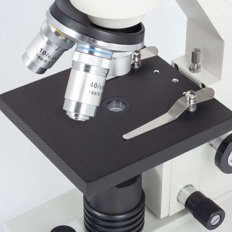 MICROSCOPIO BIOLÓGICO MOTIC SFC-100FLED 3