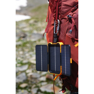 BATERÍA PORTÁTIL XTORM POWER PACK CON PANEL SOLAR RUGGED XR203 10.000 MAH / 20 W 4